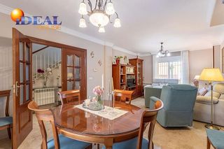 Casa adosada en venta en Angustias - Chana - Encina en Granada
