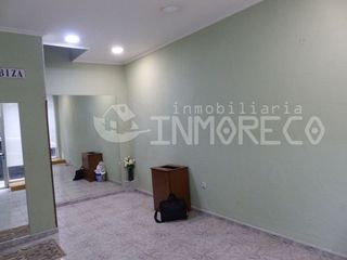 Local comercial en alquiler en Inmobiliaria - Barreda en Torrelavega