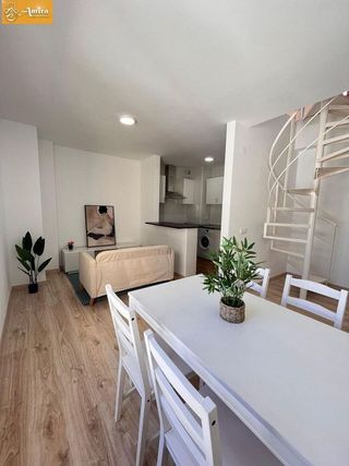 Dúplex en venta en Parque Victoria Eugenia en Málaga