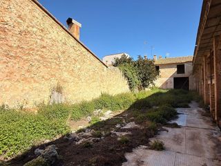 Terreno en venta en Núcleo Urbano en Pobla de Vallbona (la)