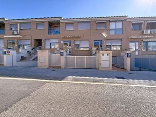 Casa adosada en venta en Onil