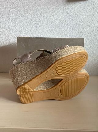 Sandalias cuña beige talla 37 Vidorreta nuevas