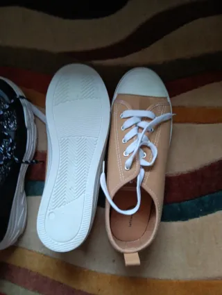 2 pares zapatillas deportivas y casuales