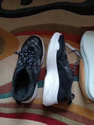 2 pares zapatillas deportivas y casuales