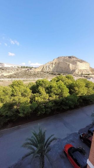 Piso en venta en Vistahermosa en Alicante