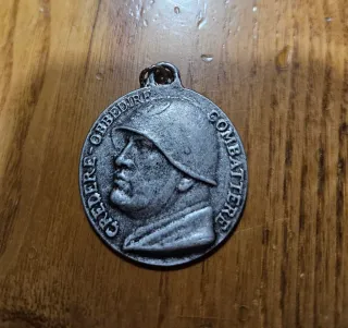Medaglia Mussolini Credere, Obbedire, Combattere