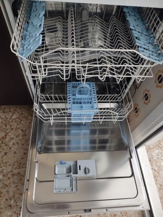 Lavavajillas Indesit D3611 casi nuevo