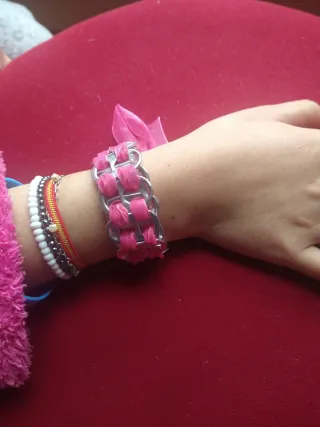 Pulsera diseño rosa y plata