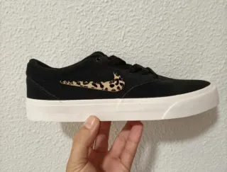 T40 Nike Charge Suede SE