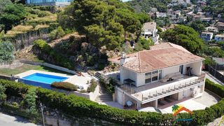 Chalet en venta en Roca Grossa - Serra Brava en Lloret de Mar