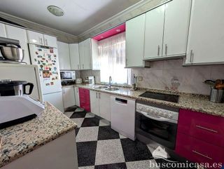 Chalet en venta en Linares