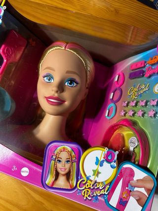 Busto Barbie Totally Hair Color Reveal