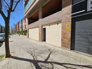 Local comercial en venta en Los Olivos en Huesca