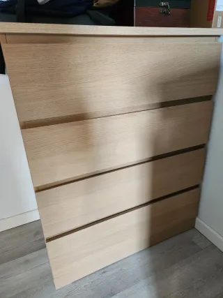 CÓMODA MALM 4 cajones chapa roble