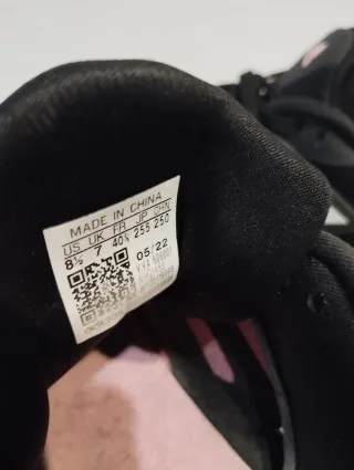 Zapatillas Adidas Negras y Rosas