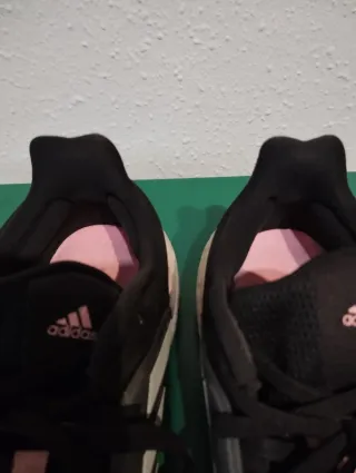 Zapatillas Adidas Negras y Rosas