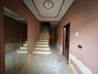 Casa adosada en venta en Tomelloso