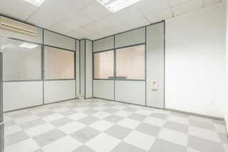 Local comercial en venta en Zona Centro en Xirivella