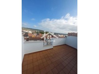 Casa en venta en Lucena