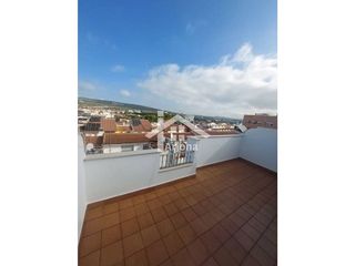 Casa en venta en Lucena