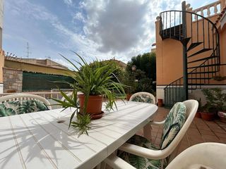 Chalet en venta en Novelda