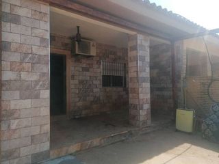 Casa en venta en Carmona