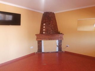 Casa en venta en Carmona