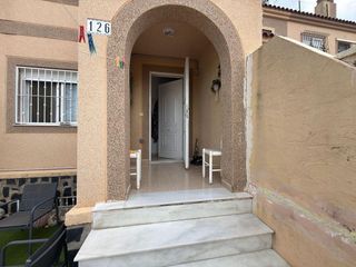 Casa adosada en venta en Monforte del Cid