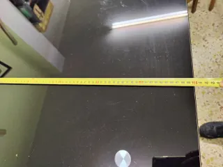 Mesa de cristal negra