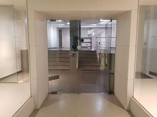 Local comercial en alquiler en Zona Teatro Campoamor en Oviedo