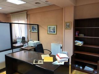 Oficina en alquiler en Zona Teatro Campoamor en Oviedo