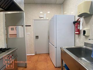 Local comercial en venta en Zona Piscinas en Burriana