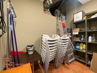 Local comercial en venta en Zona Piscinas en Burriana