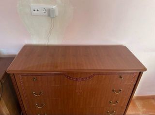 Mesita de noche y mesa tocador tocador a juego