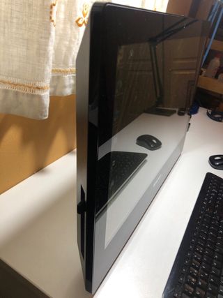 ORDENADOR TODO EN UNO LENOVO + TECLADO Y RATON