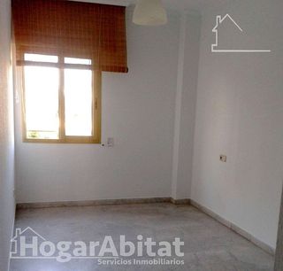 Piso en venta en La Buhaira en Sevilla