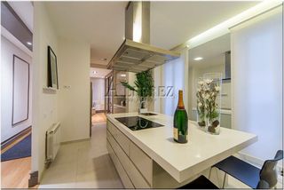 Piso en alquiler en Recoletos en Madrid