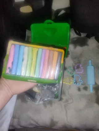 Plastilina con moldes y estuche