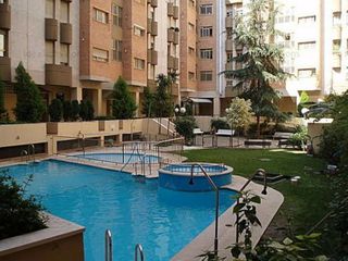 Piso en venta en La Buhaira en Sevilla