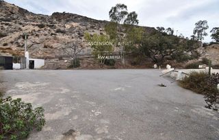 Local comercial en venta en Castell del Rey en Almería