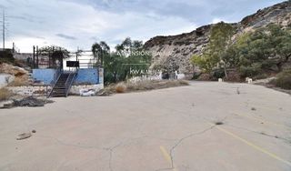 Local comercial en venta en Castell del Rey en Almería