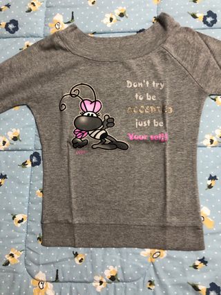 Maglia grigia con ape e scritta