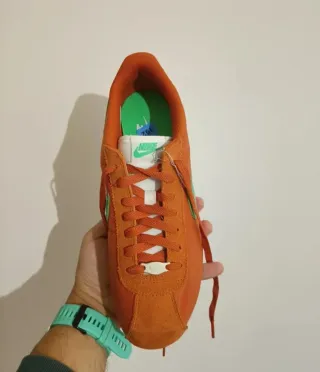 T42 Nike Cortez TXT Naranja/Verde