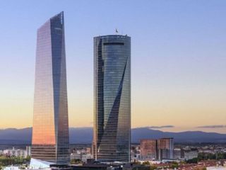 Oficina en alquiler en La Paz en Madrid