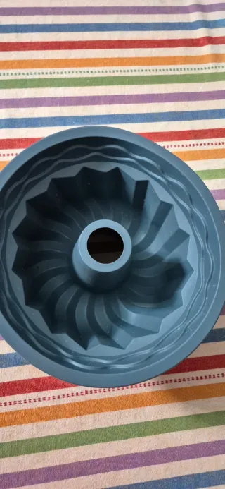 Stampo per ciambellone in silicone grigio