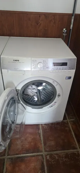 Lavadora y Secadora AEG