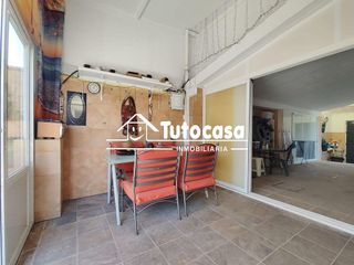 Chalet en venta en Montequinto en Dos Hermanas