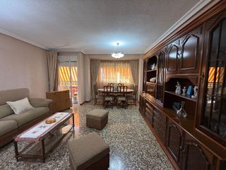 Piso en venta en Florida Alta en Alicante