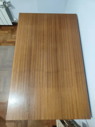 Mesa de madera maciza