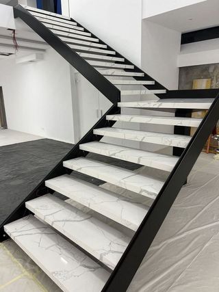 Oficina en alquiler en Playa de la Fontanilla en Marbella